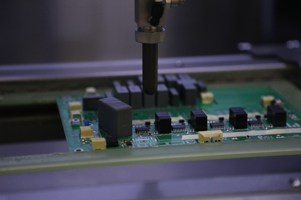 PCBA加工uv三防膠和三防漆有什么區(qū)別?uv三防膠和三防漆的區(qū)別